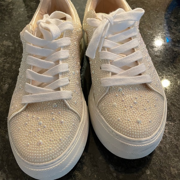 Betsy Johnson SIDNY all-over pearl platform sneakers - Picture 5 of 8
